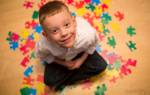 Как проявляется аутизм у ребенка: особенности общения аутиста с другими