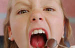Вирусный стоматит у ребенка 2 года лечение чем мазать рот